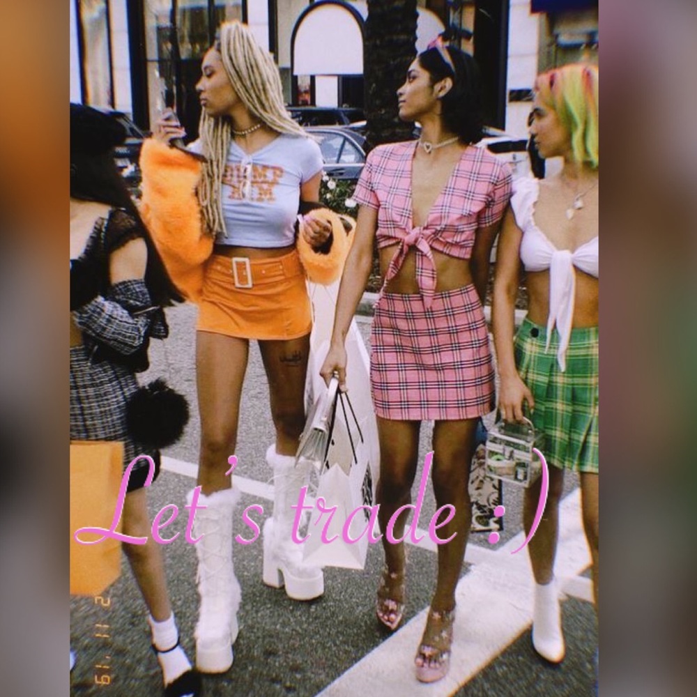 Looking to trade :) 🌸💖💘